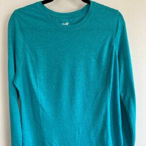 Avia long sleeve athletic wear shirt in teal, size L/G 12-14.  Like new.